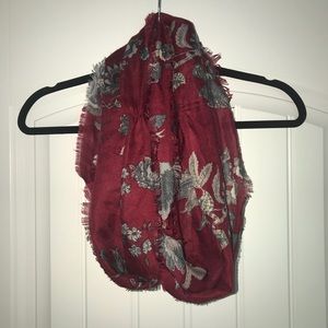 Light-weight circle scarf